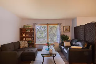 2 Riverdale Cir, Watertown, WI 53094 - Photo 24