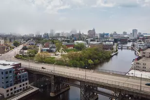 1902 N Commerce St, Milwaukee, WI 53212 - Photo 38