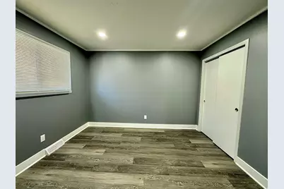 6611 N 52nd St, Milwaukee, WI 53223 - Photo 12