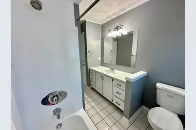 6611 N 52nd St, Milwaukee, WI 53223 - Photo 10