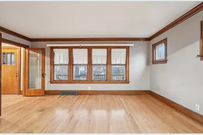 9208 W Swan Cir, Milwaukee, WI 53225 - Photo 8