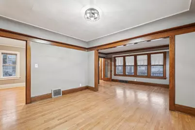 9208 W Swan Cir, Milwaukee, WI 53225 - Photo 6