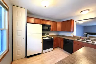 6240 W College Ave, Greendale, WI 53129 - Photo 4