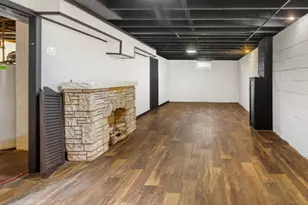 6417 N Green Bay Ave, Glendale, WI 53209 - Photo 18