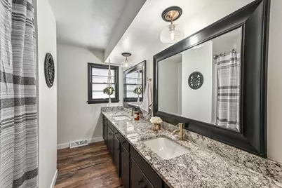 526 W Jefferson St, Port Washington, WI 53074 - Photo 20