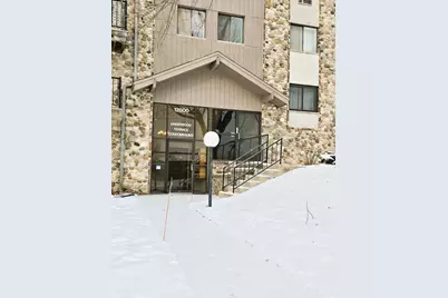 12000 W Bluemound Rd #111, Wauwatosa, WI 53226 - Photo 2