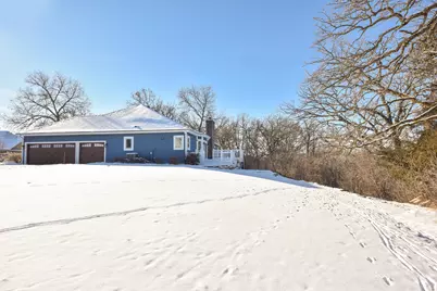 732  River Reserve Dr, Hartland, WI 53029 - Photo 2