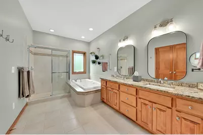 732  River Reserve Dr, Hartland, WI 53029 - Photo 12