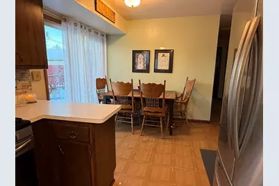 3657 S 81st St, Milwaukee, WI 53220 - Photo 8