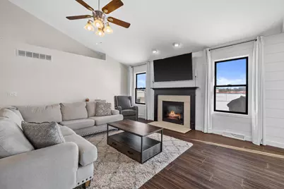 242  Cotton Grass Ln, Walworth, WI 53184 - Photo 4