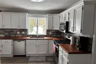 N64W21021 Mill Rd, Menomonee Falls, WI 53051 - Photo 10