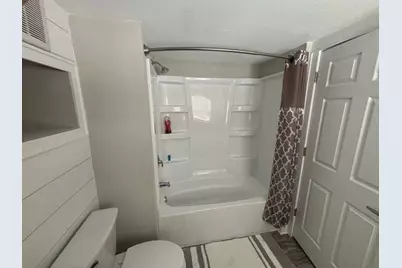 N64W21021  Mill Rd, Menomonee Falls, WI 53051 - Photo 22