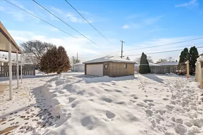 1521 W Holmes Ave, Milwaukee, WI 53221 - Photo 28