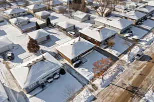 1521 W Holmes Ave, Milwaukee, WI 53221 - Photo 36