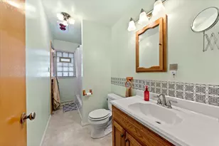 1521 W Holmes Ave, Milwaukee, WI 53221 - Photo 12