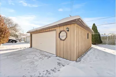 1521 W Holmes Ave, Milwaukee, WI 53221 - Photo 30