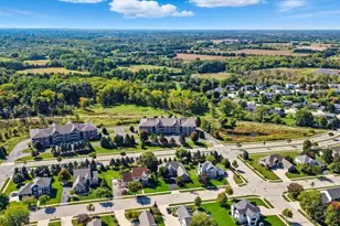 201 Oconomowoc Pkwy, Oconomowoc, WI 53066 - Photo 26