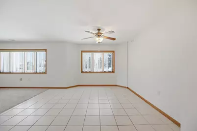 201  Oconomowoc Pkwy, Oconomowoc, WI 53066 - Photo 8