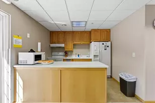 201 Oconomowoc Pkwy, Oconomowoc, WI 53066 - Photo 40