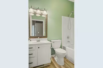 1978  Sandalwood Dr, Onalaska, WI 54650 - Photo 12