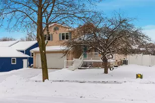 1978 Sandalwood Dr, Onalaska, WI 54650 - Photo 2