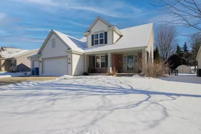 605  Bridlewood Ln, Watertown, WI 53094 - Photo 2