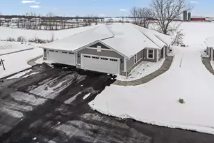 540 Hunter Oaks Blvd, Watertown, WI 53094 - Photo 24