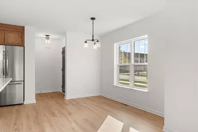 544  Hunter Oaks Blvd #0601, Watertown, WI 53094 - Photo 8