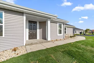 544  Hunter Oaks Blvd #0601, Watertown, WI 53094 - Photo 4
