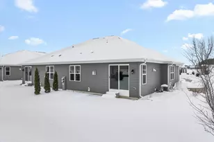 520 Hunter Oaks Blvd, Watertown, WI 53094 - Photo 18