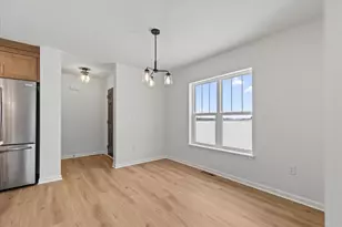 520 Hunter Oaks Blvd, Watertown, WI 53094 - Photo 4