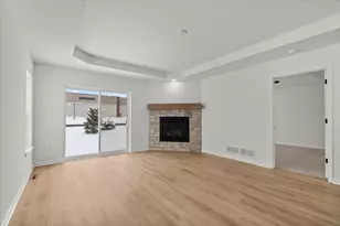 520 Hunter Oaks Blvd, Watertown, WI 53094 - Photo 6