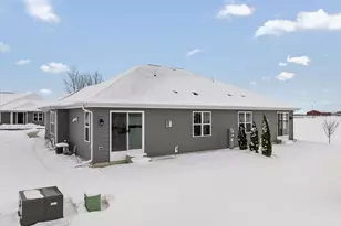 516 Hunter Oaks Blvd, Watertown, WI 53094 - Photo 20