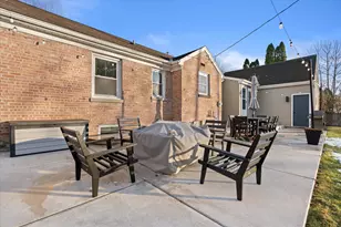 8331 N Poplar Dr, Fox Point, WI 53217 - Photo 30