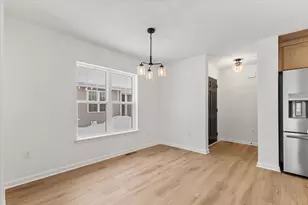 508 Hunter Oaks Blvd, Watertown, WI 53094 - Photo 4