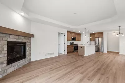 504  Hunter Oaks Blvd #1001, Watertown, WI 53094 - Photo 8
