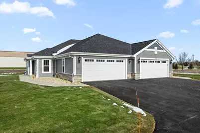 504  Hunter Oaks Blvd #1001, Watertown, WI 53094 - Photo 1