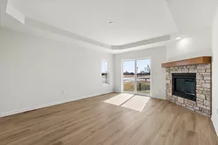 536 Hunter Oaks Blvd, Watertown, WI 53094 - Photo 10