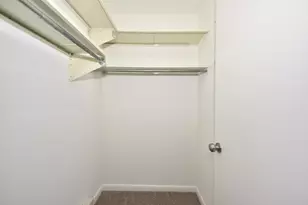 8747 N 72nd St, Milwaukee, WI 53223 - Photo 20