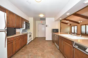 8747 N 72nd St, Milwaukee, WI 53223 - Photo 36