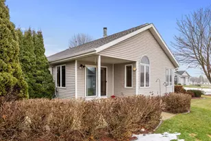 1510 Blue Heron Dr, Two Rivers, WI 54241 - Photo 6