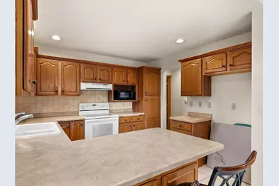 1510  Blue Heron Dr, Two Rivers, WI 54241 - Photo 10