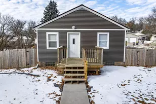 412 Long Coulee Rd, Holmen, WI 54636 - Photo 1