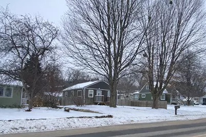 412  Long Coulee Rd, Holmen, WI 54636 - Photo 4