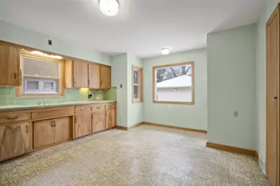 2975 N 69th St, Milwaukee, WI 53210 - Photo 6