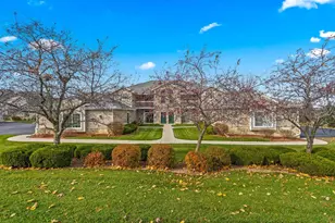 1030 River Pl Blvd, Waukesha, WI 53189 - Photo 2