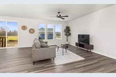 N101W16795  Gunflint Trl, Germantown, WI 53022 - Photo 6
