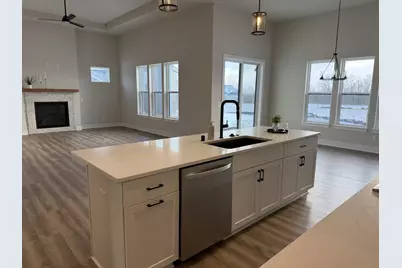 N66W20903  Sweet Clover Dr, Menomonee Falls, WI 53051 - Photo 6