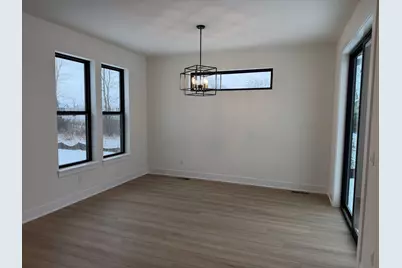 N75W17841  Woody Ln, Menomonee Falls, WI 53051 - Photo 6