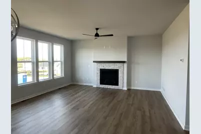 W193N5017  Rosemary Rdg, Menomonee Falls, WI 53051 - Photo 6